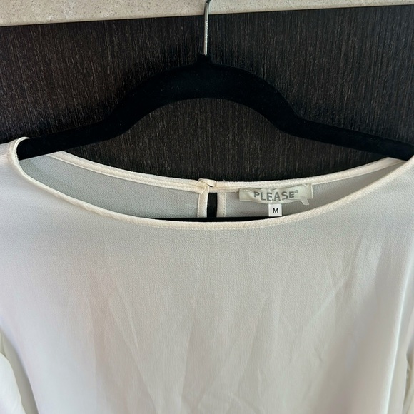 Crepe top BNWOT Size medium - Picture 3 of 9